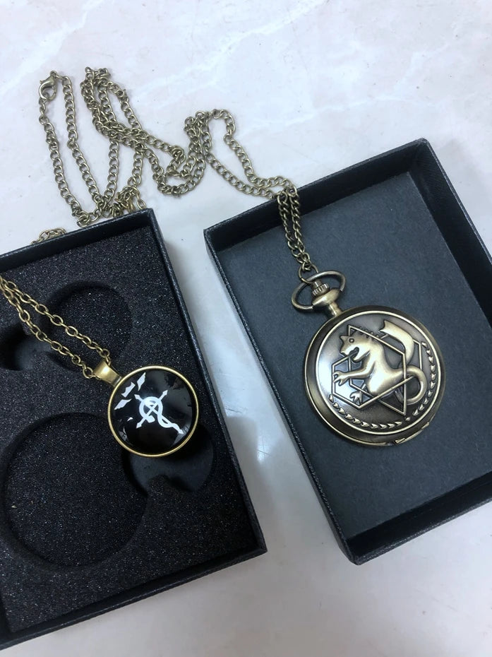 4pcs/set Popular Fullmetal Alchemist Gifts Sets Quartz Pocket Watch with Cosplay Edward Elric Anime Necklace Pendant Anime Clock